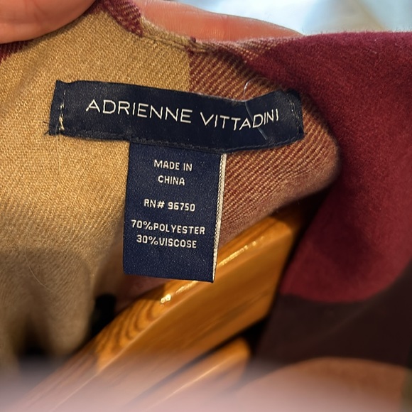 Adrienne Vitadini wrap - Picture 2 of 3